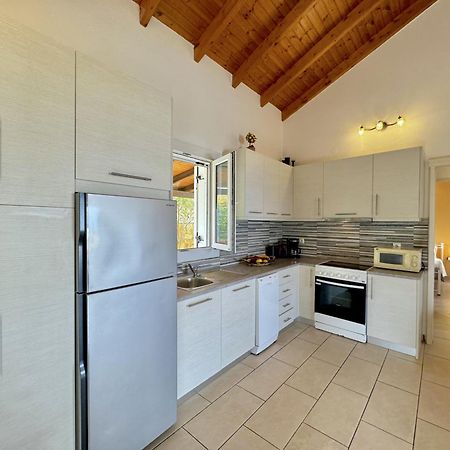 Villa Neptune Livathos  Eksteriør billede