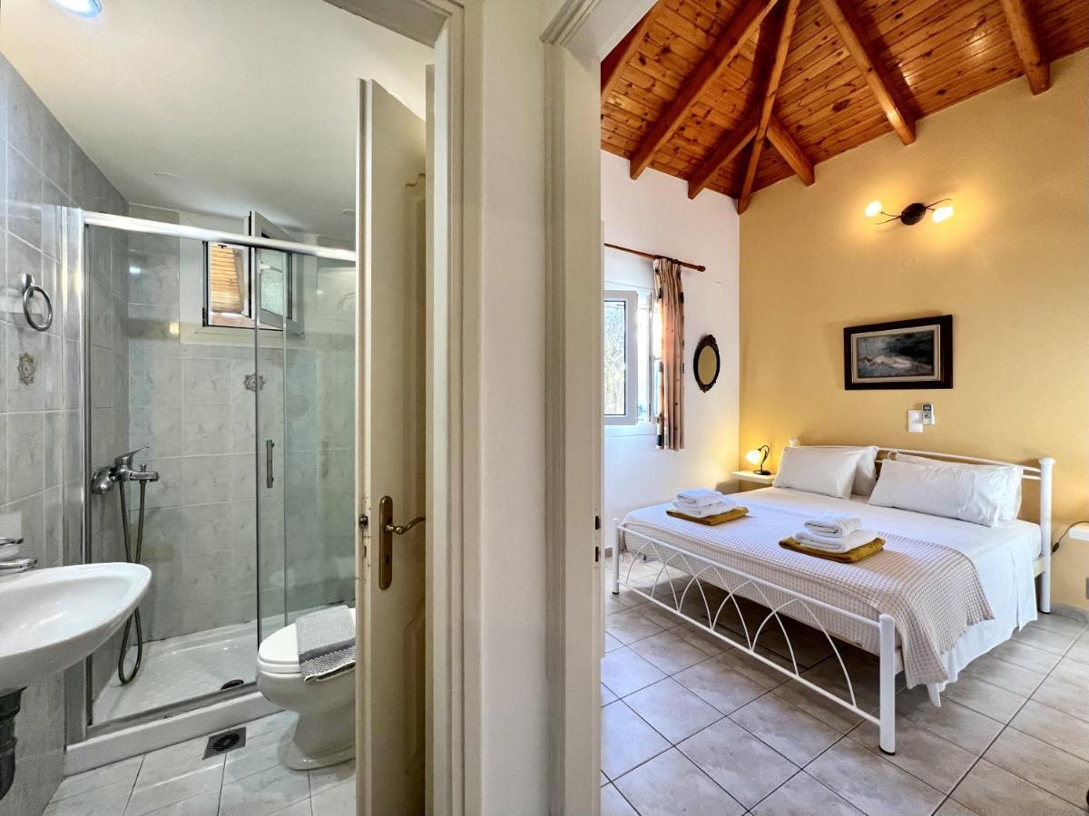 Villa Neptune Livathos  Eksteriør billede